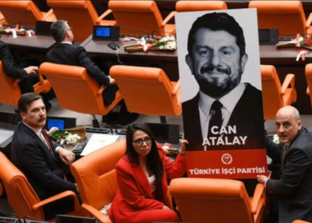 Mahkeme, AYM'nin tahliye kararına uymamakta direniyor; Kadıgil: Bunun adı korkaklık