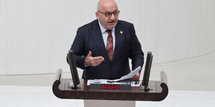 Meclis'te kalp krizi geçiren Saadet Partisi vekili Hasan Bitmez hayatını kaybetti