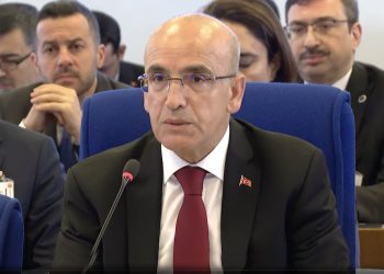 Mehmet Şimşek: TL’yi desteklemek için vergisel önlem olabilir
