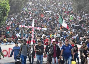 Meksika'dan ABD'ye 10 bin kişilik göçmen konvoyu yola çıktı