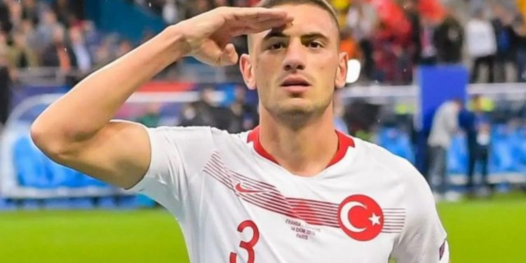 Merih Demiral'dan 'sessiz kaldı' diyenlere tepki: 'Allah belanızı versin'