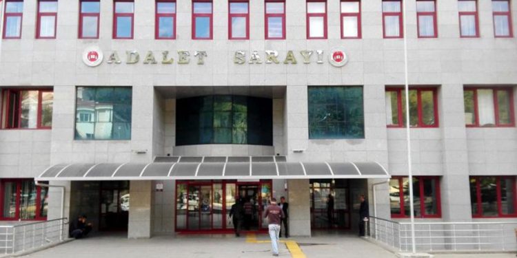 Meslektaşına ‘cinsel saldırıya teşebbüs’ suçundan yargılanan savcı beraat etti