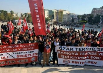 Özak Tekstil işçileri eylemlerini sürdürüyor