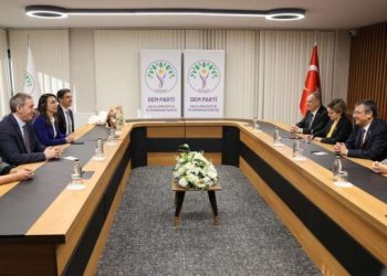 Özel, DEM Parti'de: Görüşme başladı