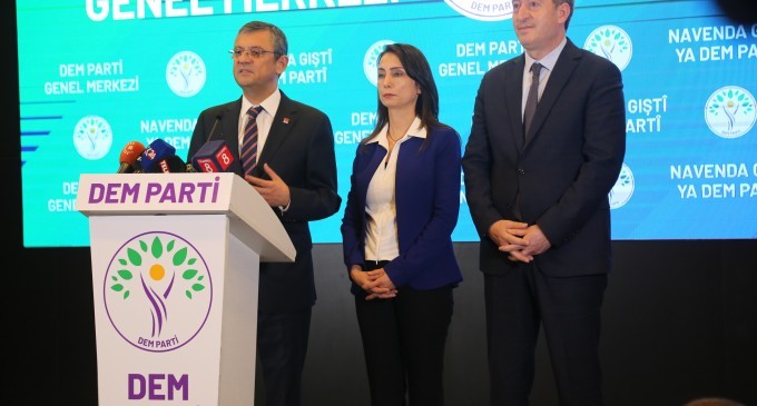 Özel’in DEM Parti ziyaretinde ‘diyalog ve müzakere’ vurgusu