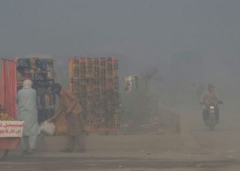 PAKİSTAN| Hükûmet, hava kirliliği sebebiyle okulları ve pazarları kapattı