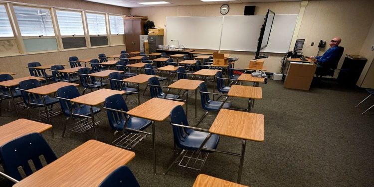 PISA Raporu: Türkiye'de öğrenciler matematik, fen ve okuma becerisi alanında ne durumda?