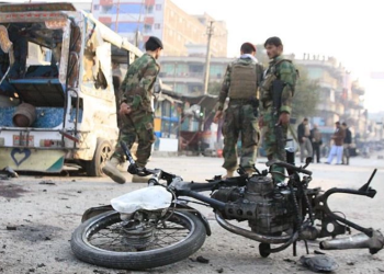 Pakistan'da intihar saldırısı: 25 asker ve 27 militan öldü