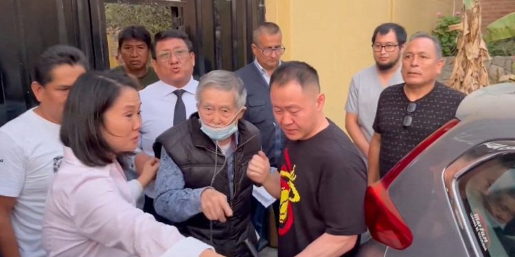 Peru'nun eski diktatörü Alberto Fujimori 16 yıl sonra cezaevinden çıktı