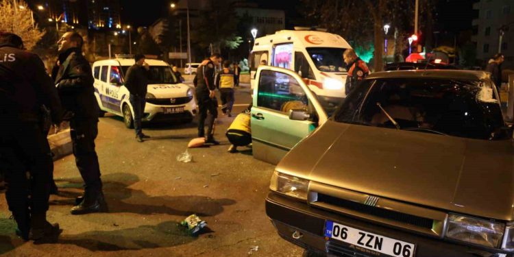 Polisin "dur" ihtarına uymayıp kaçan araç takla attı: 3 yaralı
