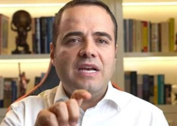 Prof. Özgür Demirtaş isyan etti: Bin kere uyardım, yalvardım yapmayın diye... Ağlamak yok!