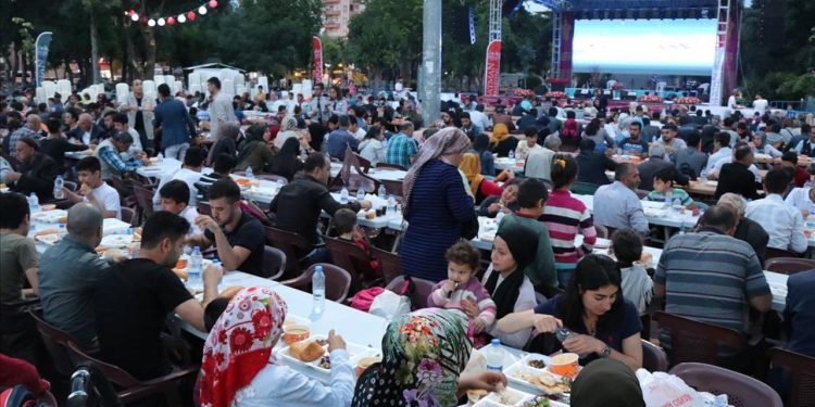 Ramazan iftarı UNESCO kültürel miras listesine alındı