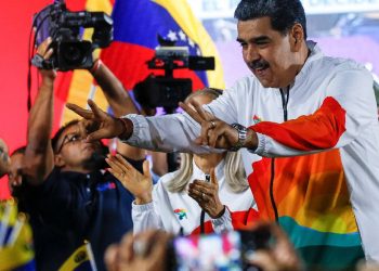 Referandumda komşunun petrol zengini üçte ikisinin iltihakı soruldu: 'Venezuelalıların yüzde 95.9'u evet dedi'