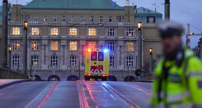 SON DAKİKA| Prag’da silahlı saldırı, en az 15 kişi hayatını kaybetti