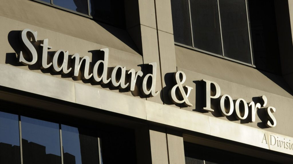 S&P, Türkiye'nin kredi notu görünümünü yükseltti