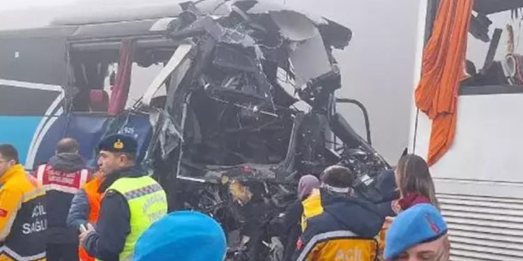 Sakarya’da katliam gibi zincirleme kaza: 10 ölü, 59 yaralı