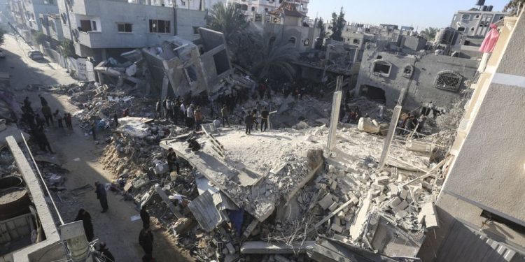 Saldırılarını artıran İsrail, sivil tahliyesi istediği alanı genişletti