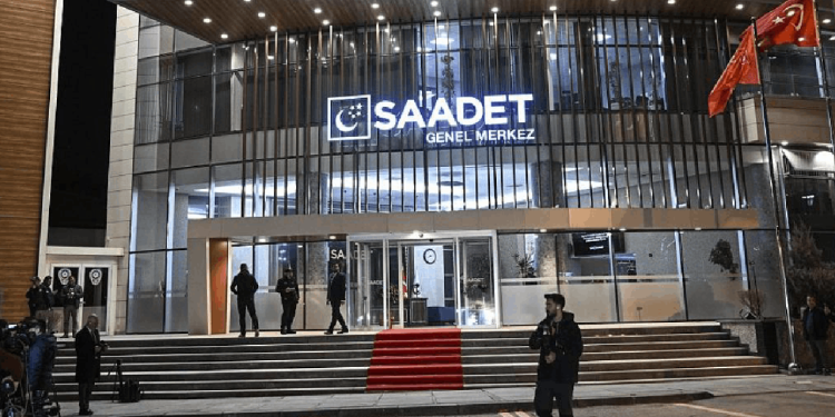 Seçime aylar kala tartışmalar alevlendi: Saadet Partili yetkiliden CHP ile işbirliğine yeşil ışık!