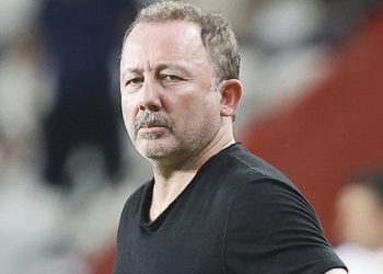 Sergen Yalçın'dan Beşiktaş açıklaması: Beni kimse aramadı