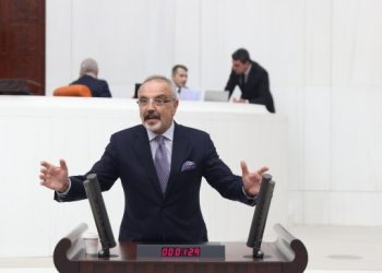 Sırrı Sakık Meclis’te iki birleşimden menedildi