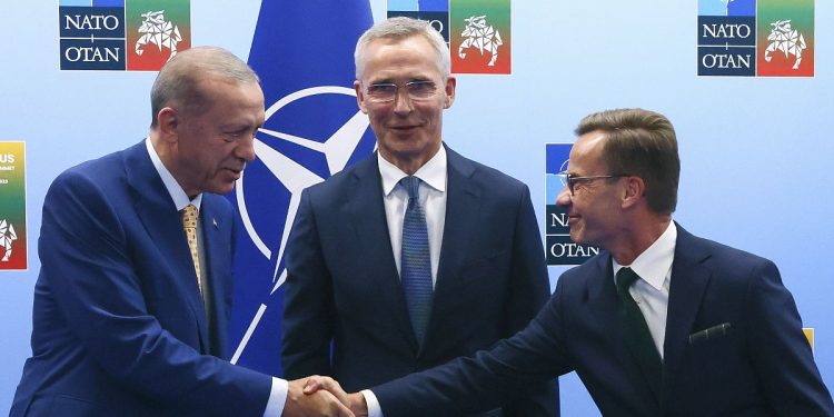 TBMM Dışişleri Komisyonunda İsveç'in NATO üyeliğine ilişkin protokol kabul edildi