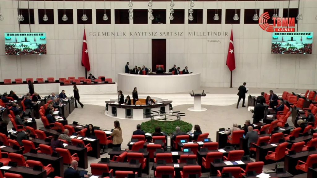 TBMM Genel Kurulunda 2024 yılı bütçesinin maddeleri görüşülüyor