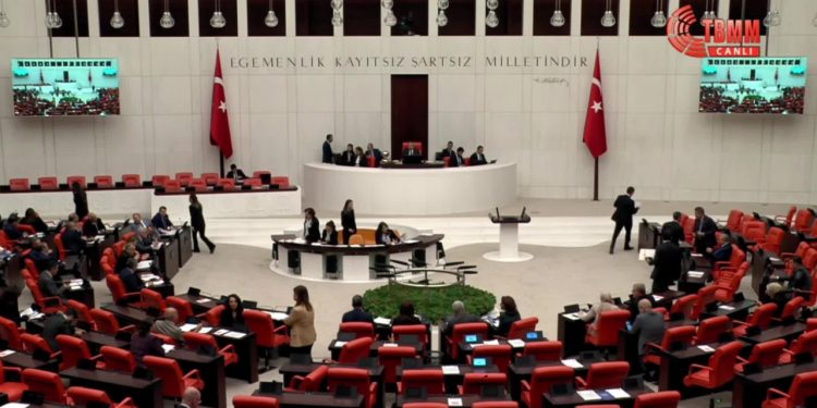 TBMM Genel Kurulunda 2024 yılı bütçesinin maddeleri görüşülüyor