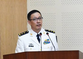 Tayvan ve Güney Çin Denizi tecrübesi yüksek Donanma Komutanı Dong, Çin'in yeni savunma bakanı oldu