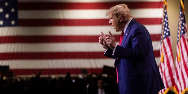 Trump'a Colorado'da seçim yasağı getirildi: 'Kongre baskınında isyan suçu işledi'