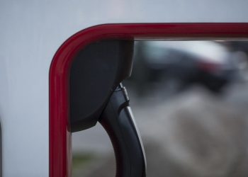 Trump'ın elektrikli tank eleştirisi: Ülkeyi cehenneme çevirip herkesi havaya uçuracağız, ama en azından çevreye duyarlı olacağız