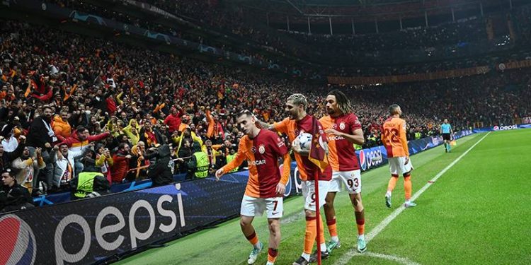UEFA, Galatasaraylı iki oyuncuyu "haftanın enleri" için aday gösterdi