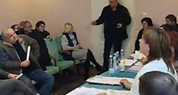 Ukrayna | Köy meclisine el bombalı saldırı: 26 yaralı