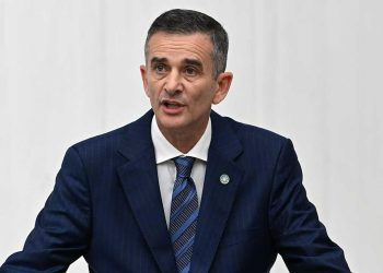 Ümit Dikbayır İYİ Parti'den ihraç edildi