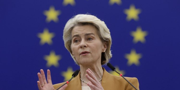 Von der Leyen: AB her ne olursa olsun Ukrayna'ya yardım edecek