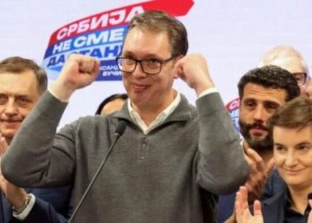 Sırbistan’da seçimi sağcılar kazandı