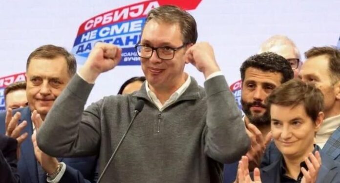 Sırbistan’da seçimi sağcılar kazandı