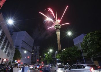 Yeni Zelanda ve Avustralya 2024’e ‘hoş geldin’ dedi