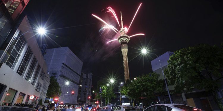 Yeni Zelanda ve Avustralya 2024’e ‘hoş geldin’ dedi