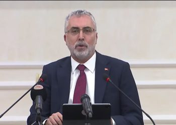 Yeni asgari ücret açıklandı; 17 bin 2 TL