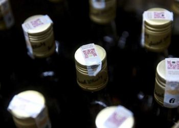 Yılbaşı öncesi sahte içki operasyonu: Tonlarca sahte alkol ele geçirildi