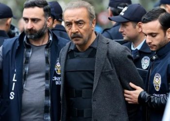 Yılmaz Erdoğan'ın dizisine tepki: Katledilen kadınlardan da mı utanmadınız?