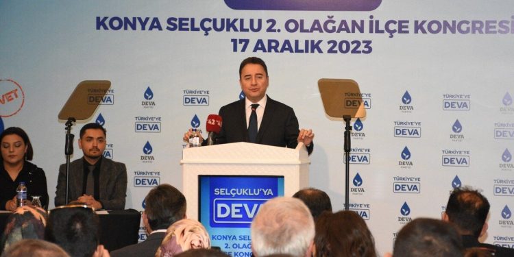 Babacan: Merkez Bankası Başkanı kiralardan şikayet ediyor, memur nasıl yaşayacak