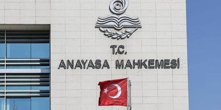 Binlerce kişi yeniden yargılanacak: AYM, ‘örgüt adına suç’ maddesini iptal etti