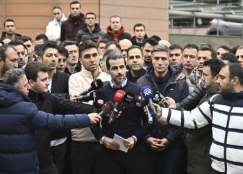 Hakemlerden yeni açıklama: Futbol normal akışana dönmeli