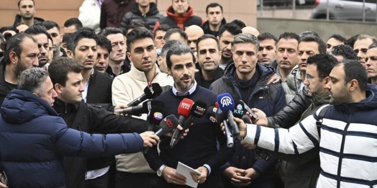 Hakemlerden yeni açıklama: Futbol normal akışana dönmeli