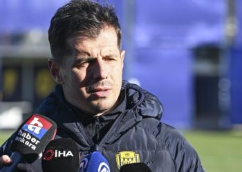 Emre Belözoğlu, eski başkanını savundu: Özgürlüğüne kavuşursa motive olacağız