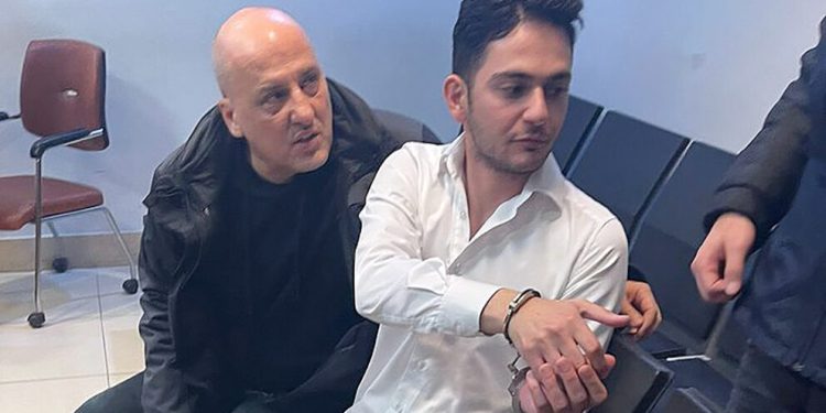 Mahkeme tutanağını haberleştiren gazeteci Furkan Karabay tutuklandı