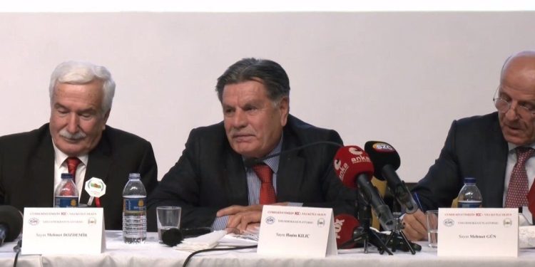 Eski AYM Başkanı Haşim Kılıç: Bir vesayeti kaldırırken bir başka vesayetin fırtınasına uğradık