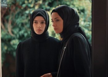 Tartışmalı dizi ‘Kızıl Goncalar’ reytinglerde zirvede