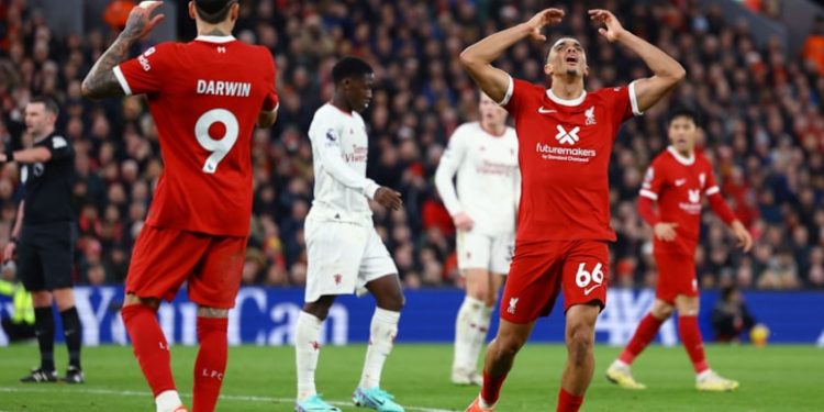 Liverpool, Manchester’a şut çekmekten yoruldu, hiç biri gol olmadı